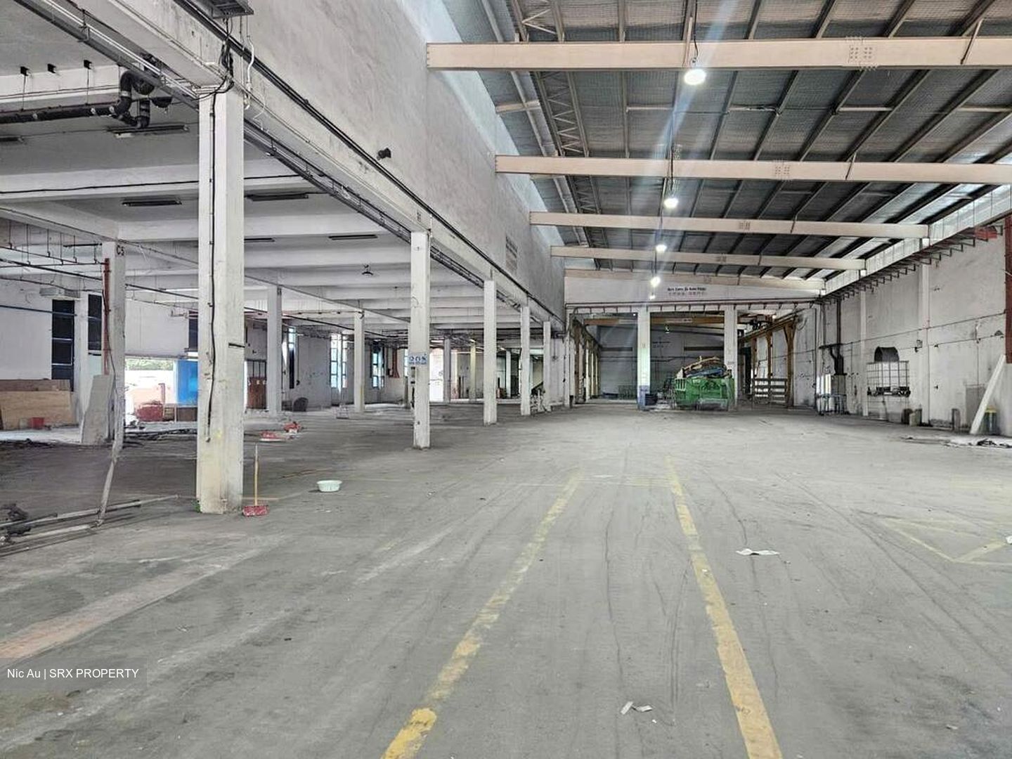 Benoi Road (D22), Warehouse #577733431